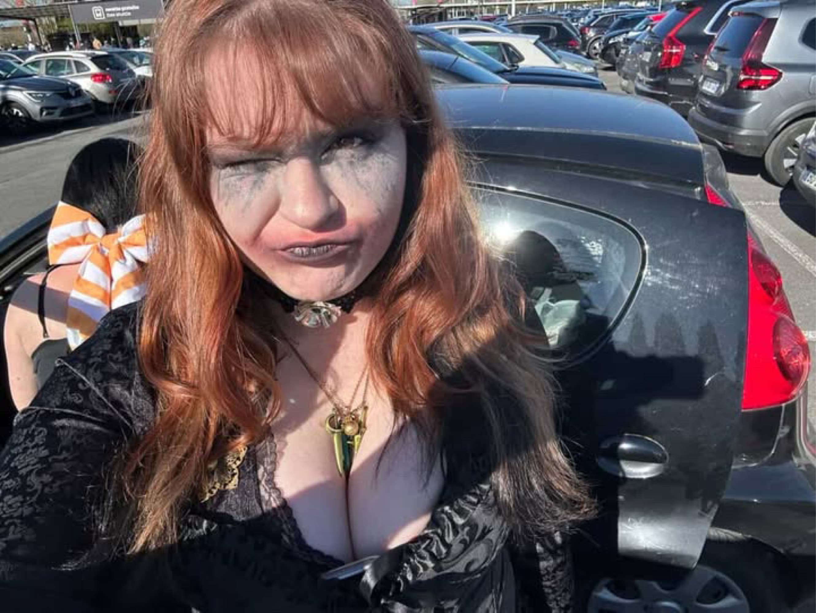 Daniela Dimitrescu 4 - Photo 1