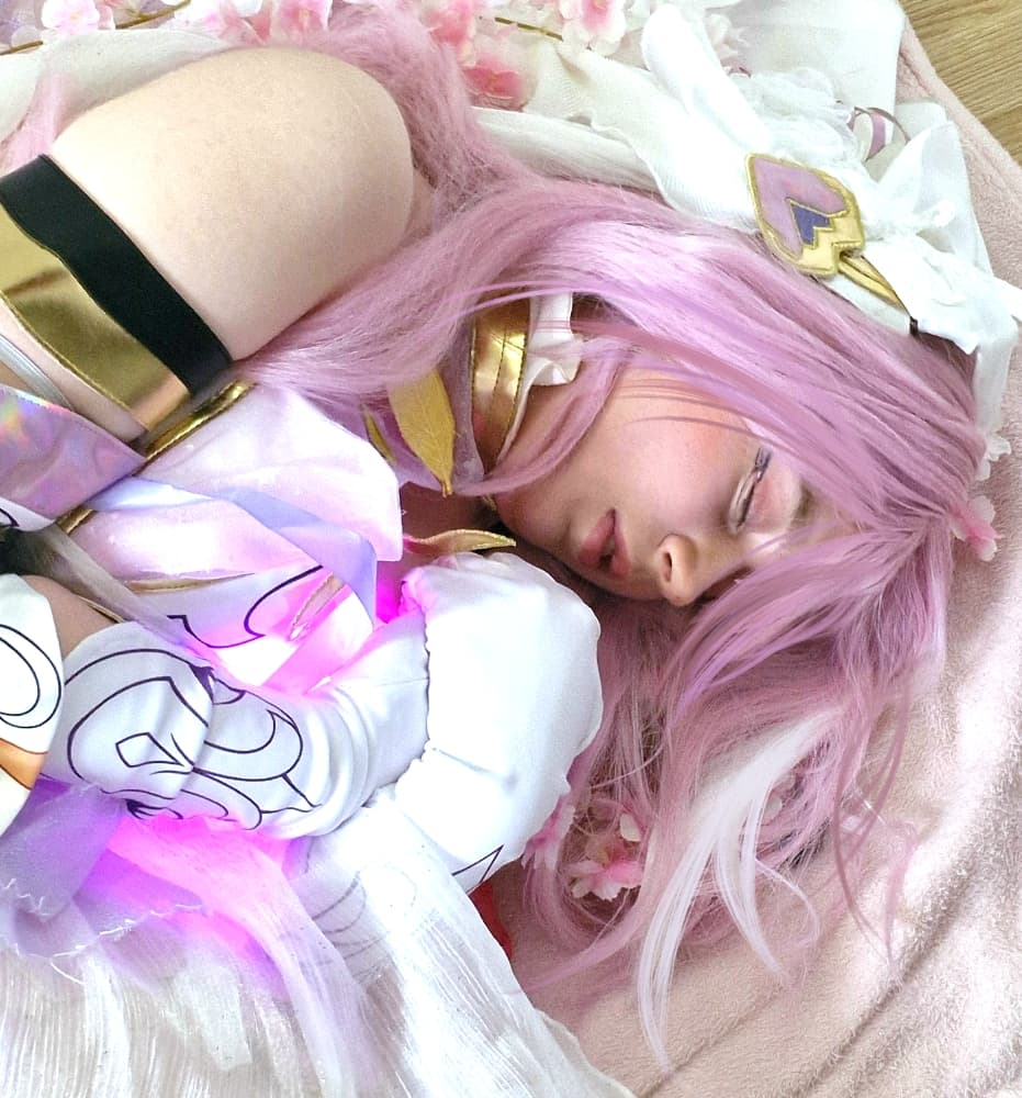 Elysia shooting solo - Photo 2