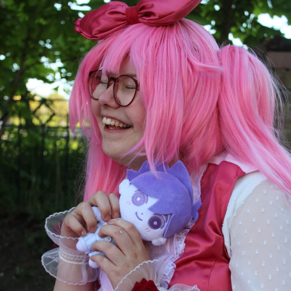 Sweetheart - Omori cosplay photoshoot cover