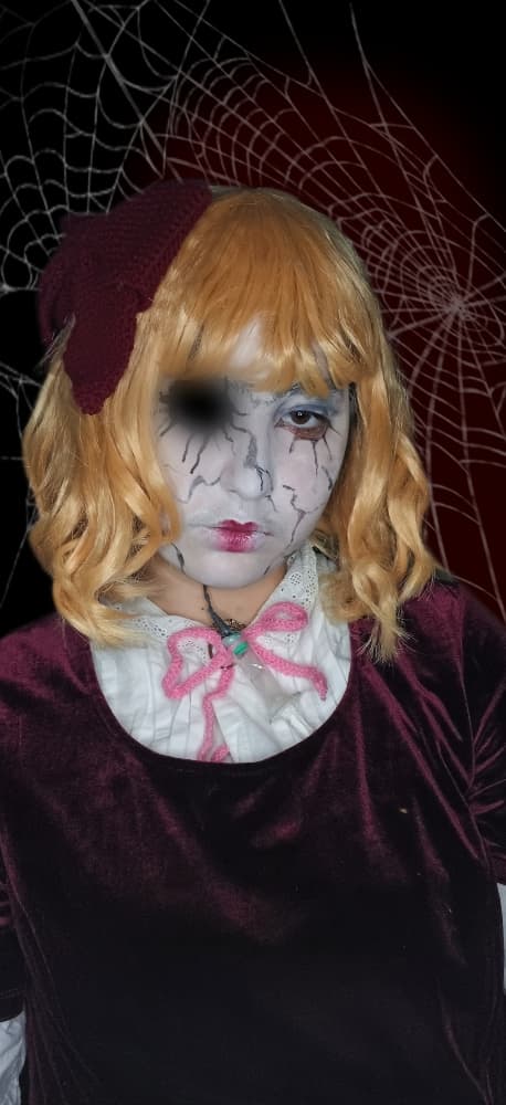 Elise (broken doll) - Photo 2