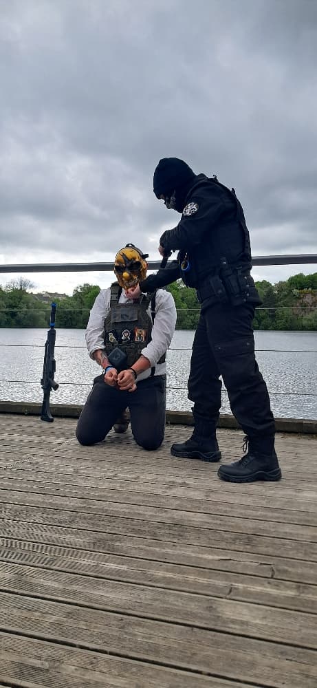 Wolf (golden mask) - Photo 36