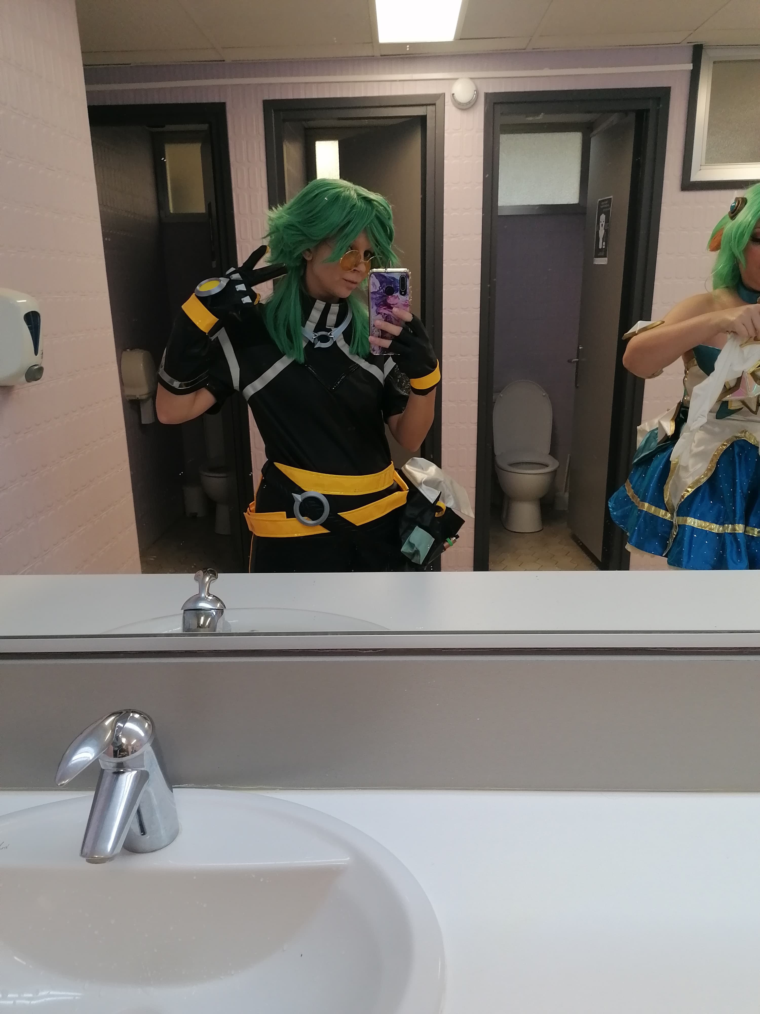 College of Legends - selfies - Photo 4