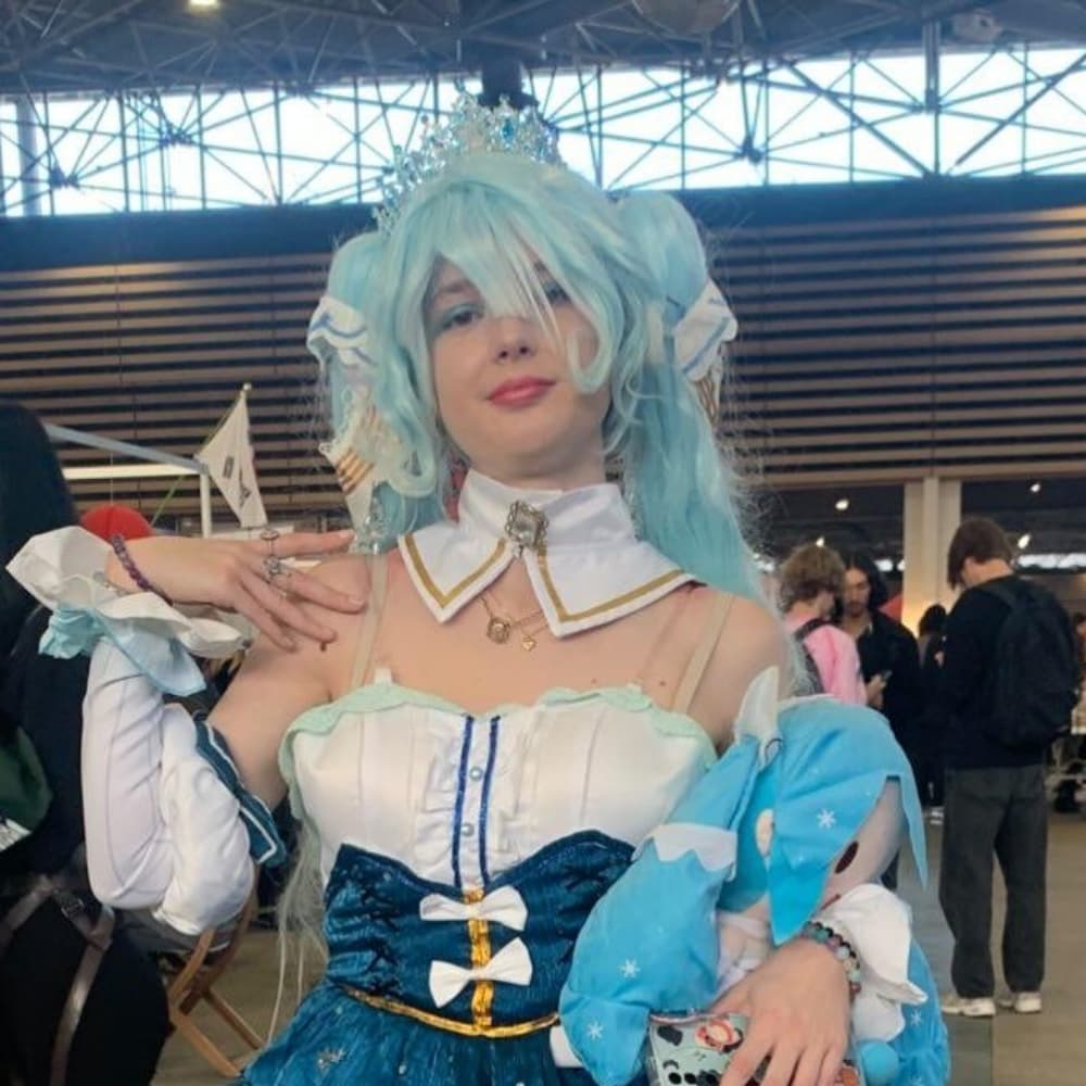 Snow miku 2019 - Vocaloid cosplay photoshoot cover