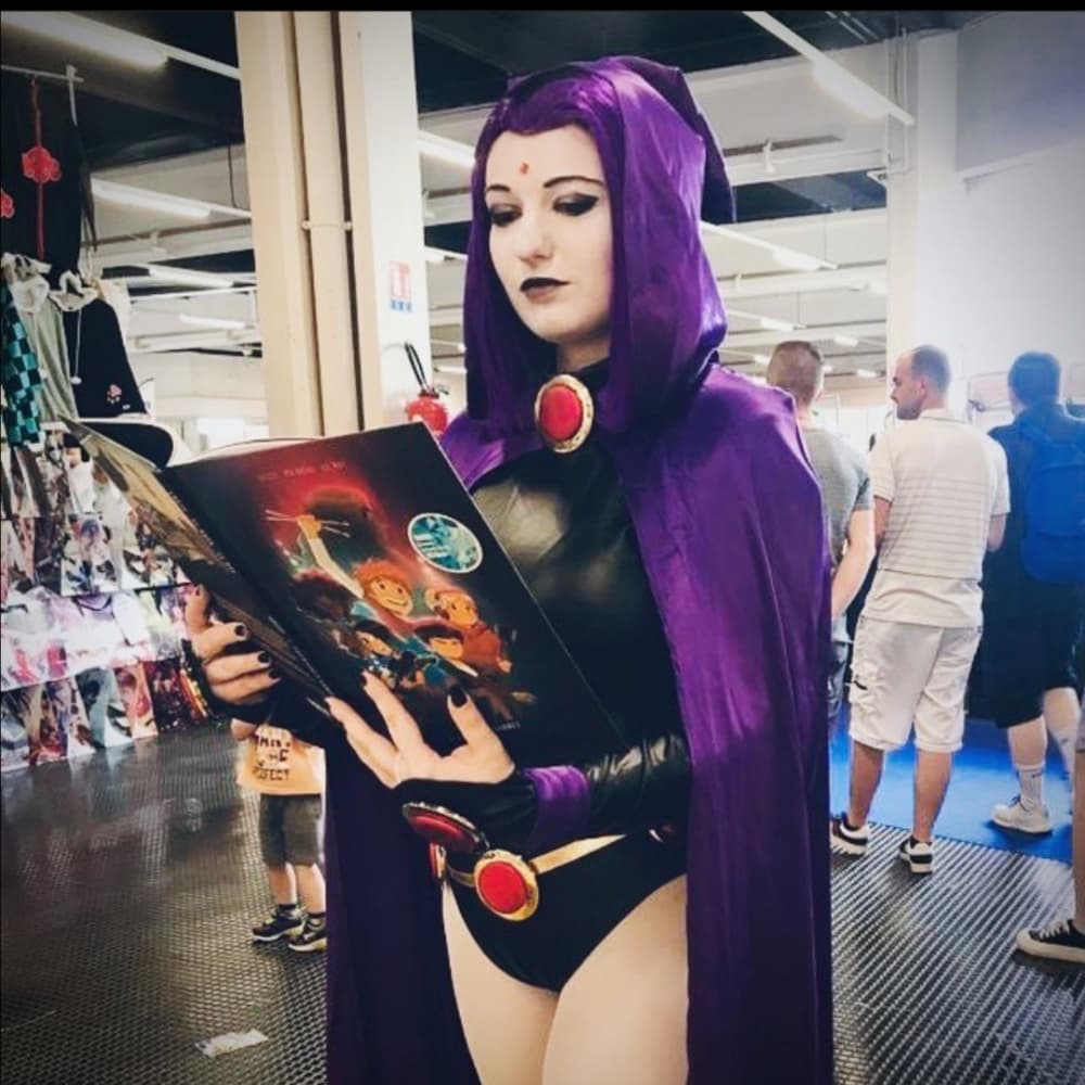 Raven ( Teen Titans)