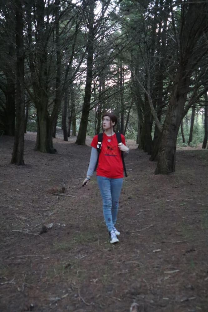 Ellie TLOU forest - Photo 24