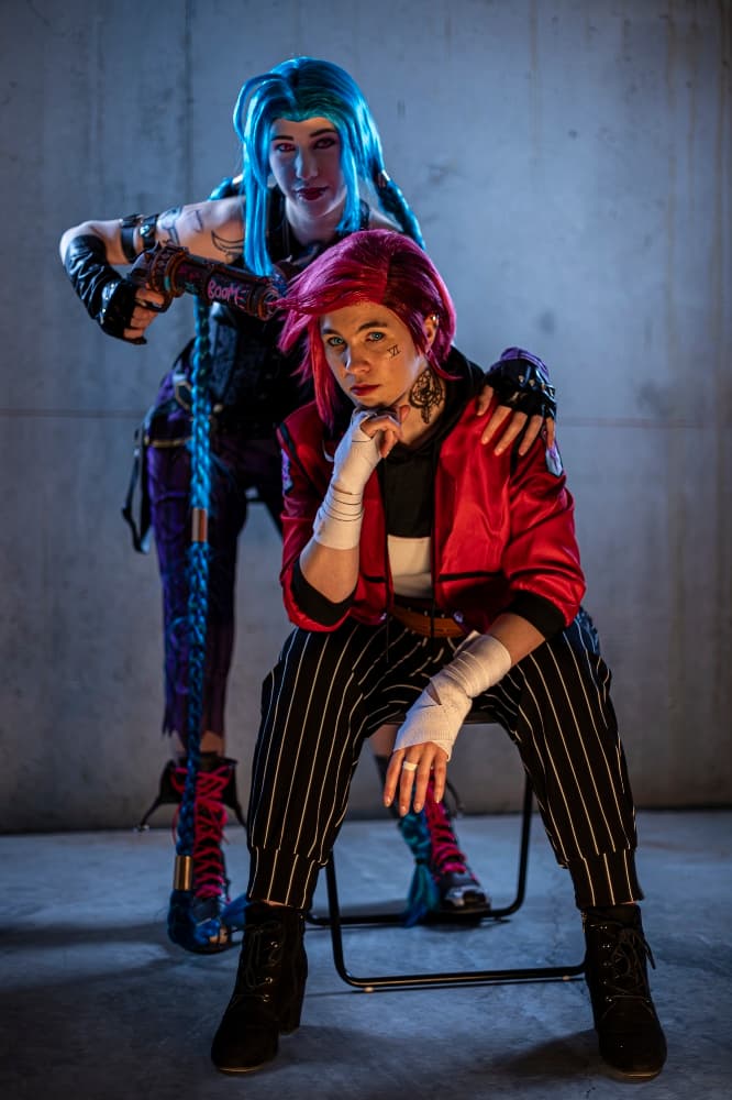 VI