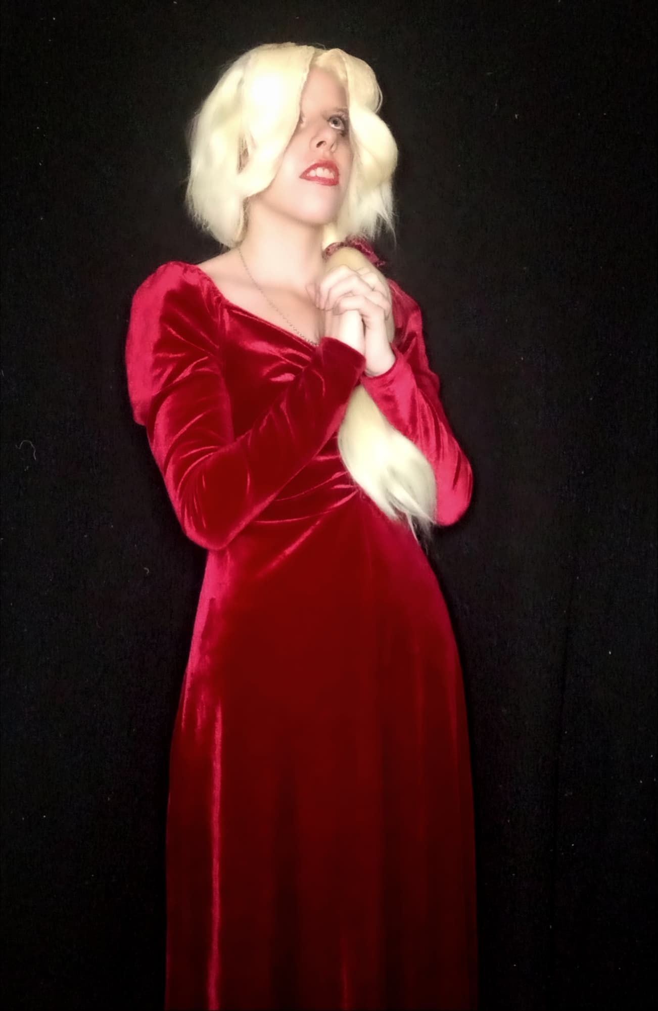 Lisa Tepes - Photo 6