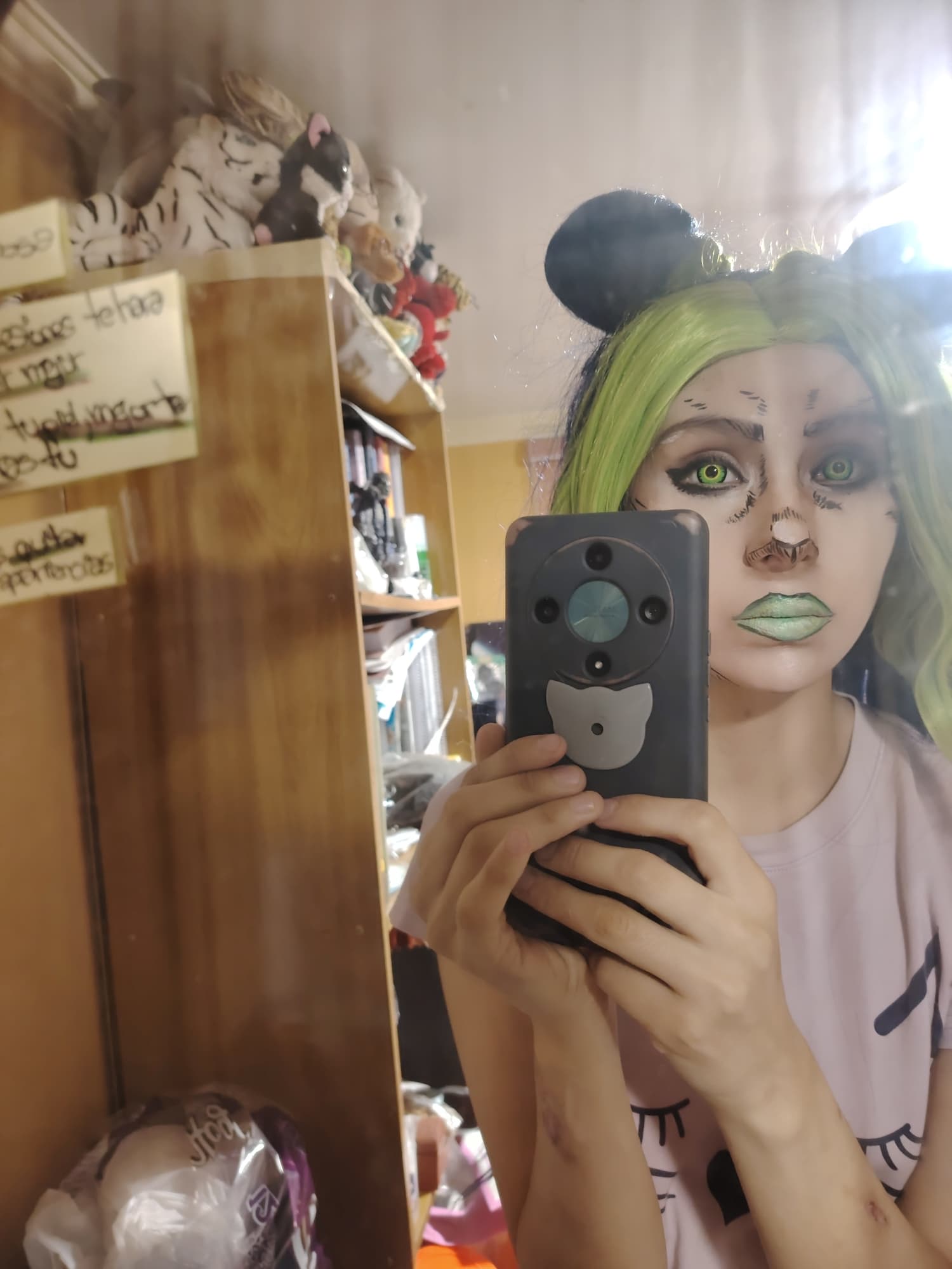 Jojo makeup practice - Photo 10