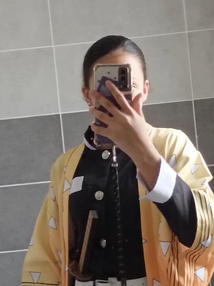 Cosplay zenitsu 