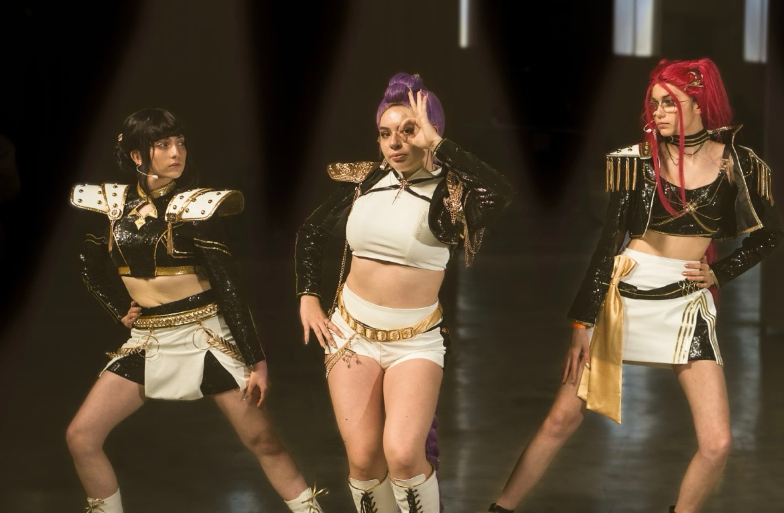 Zoey & Huntrix  - Photo 5