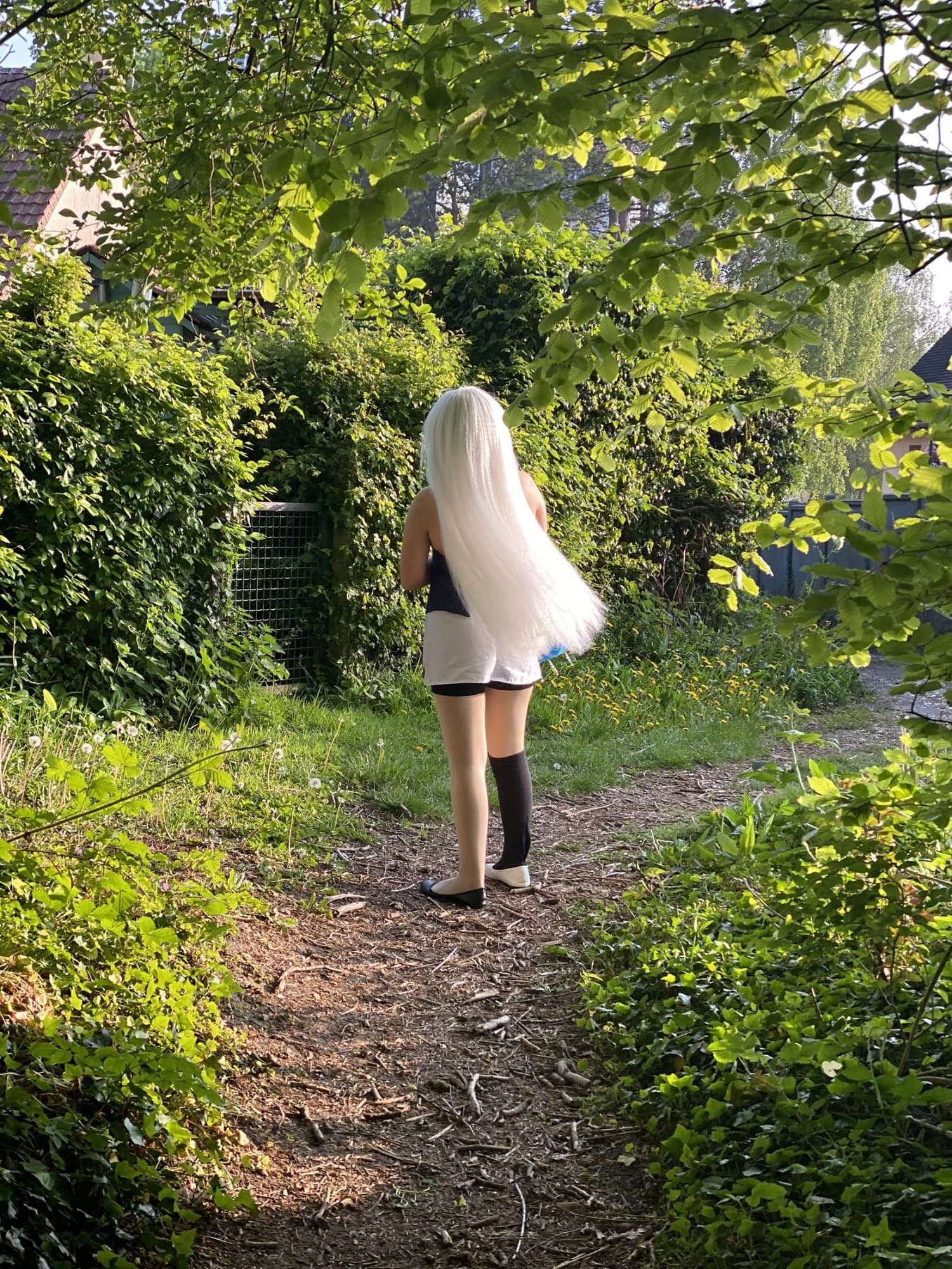 Elizabeth Liones  - Photo 4