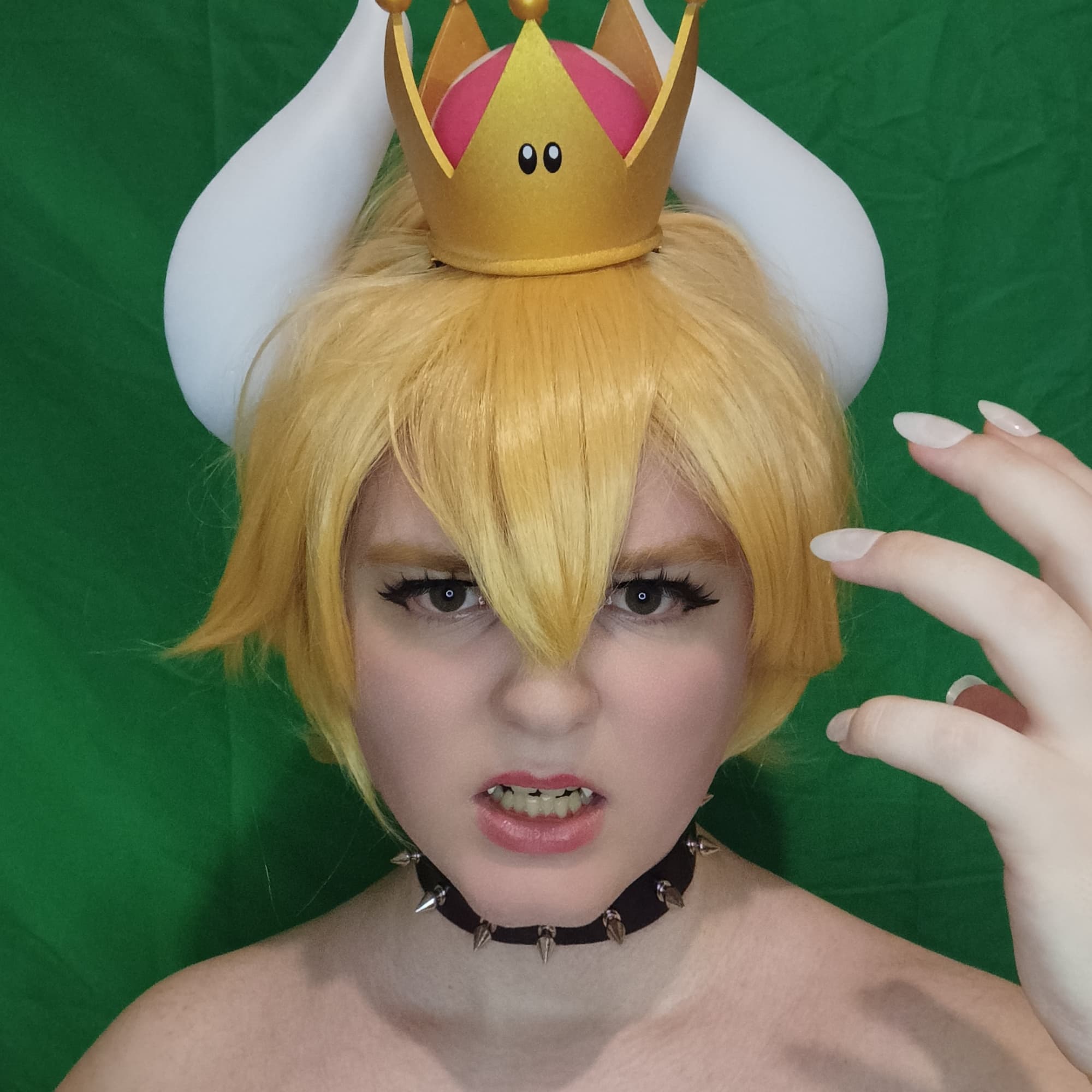 Bowsette - Nintendo cosplay photoshoot cover