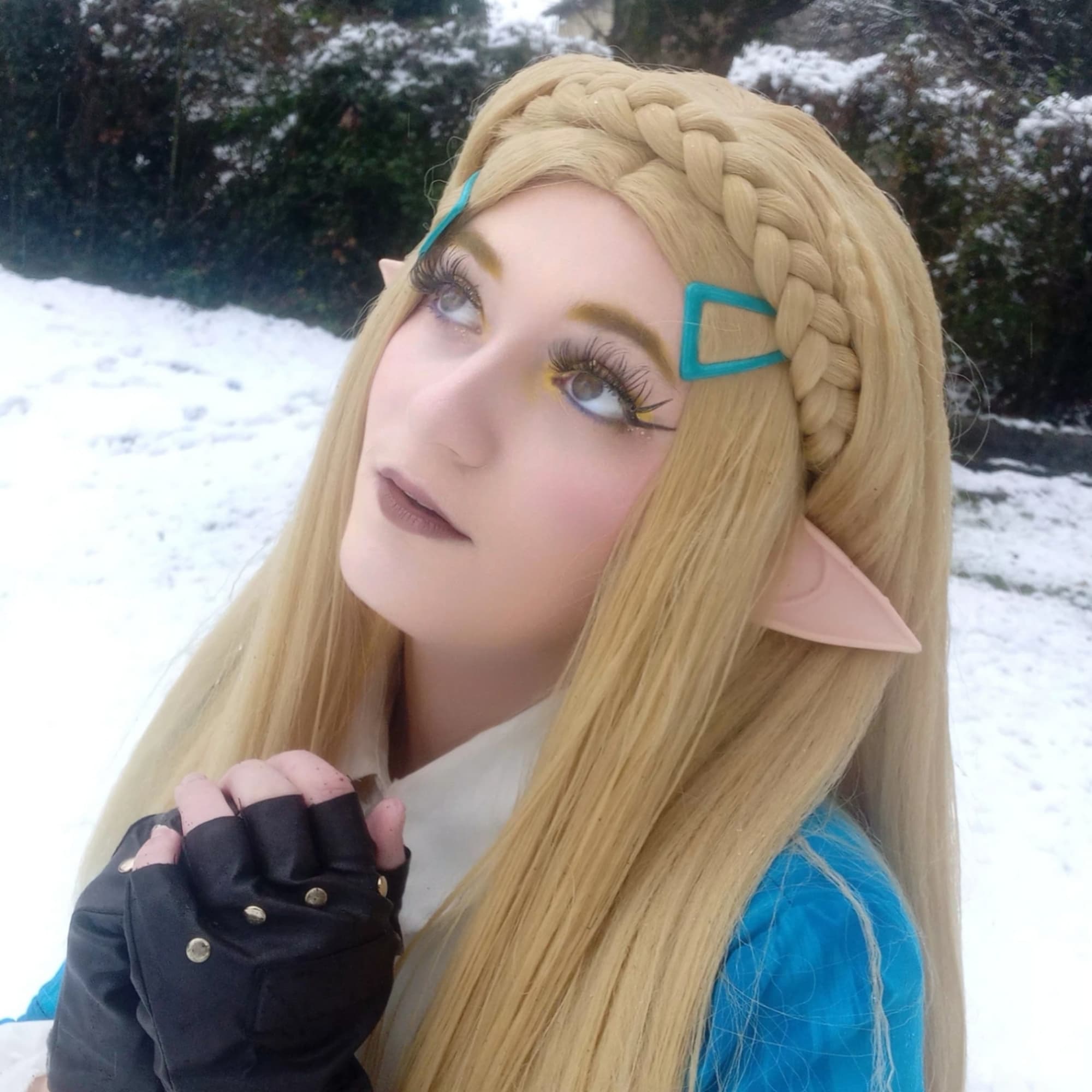 Zelda v3 - The Legend of Zelda cosplay photoshoot cover