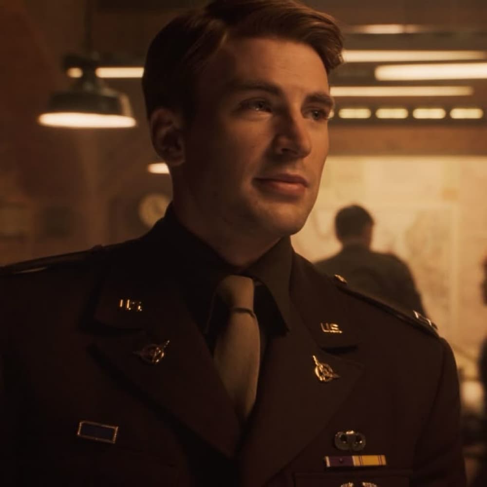 Steve Rogers(green suit)