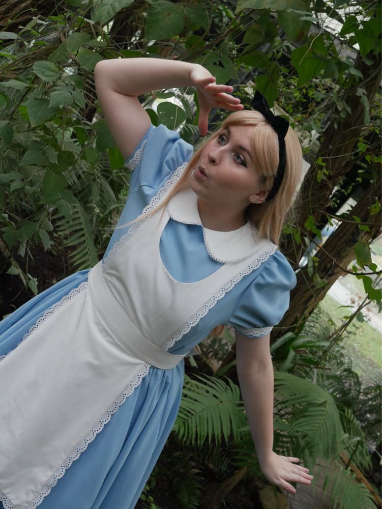 Alice  - Photo 3