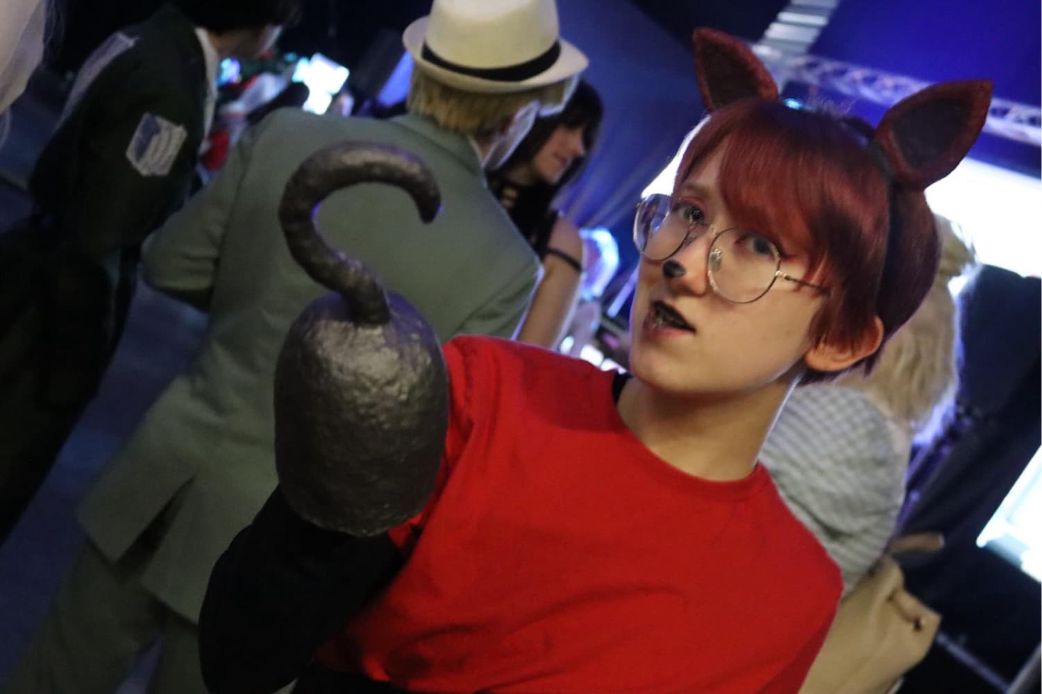 Foxy Human - Photo 4