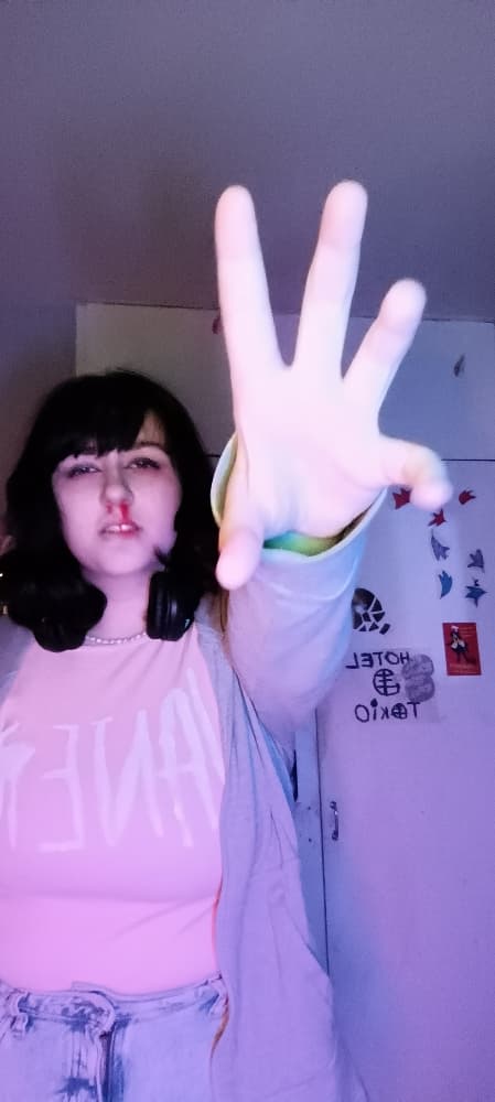 Maxine Caulfield  - Photo 3