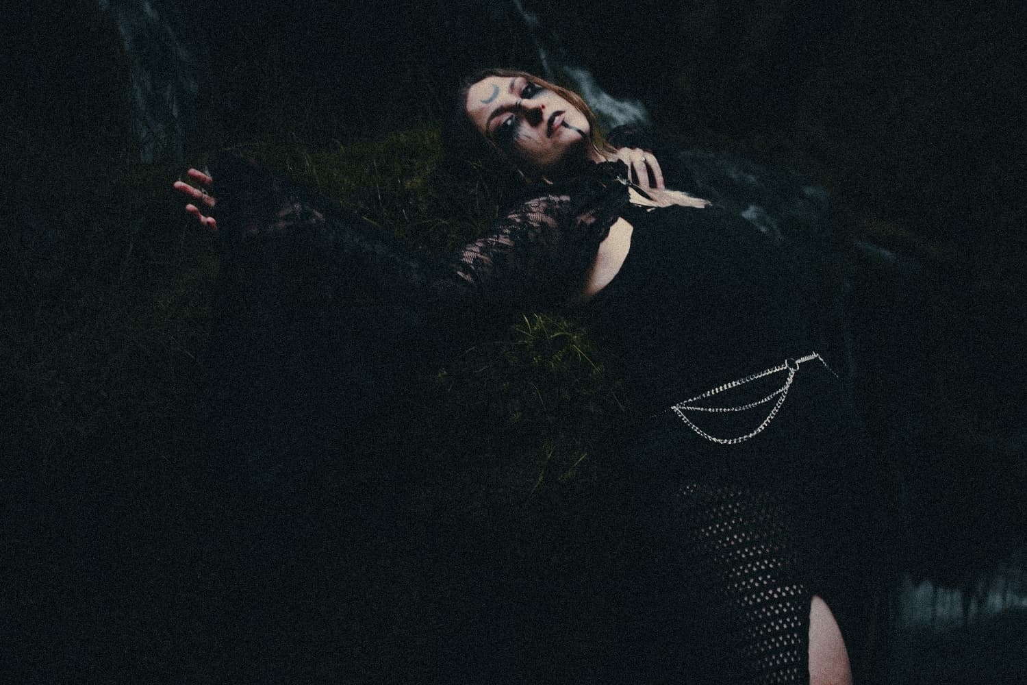 WITCH (V2) - Photo 1