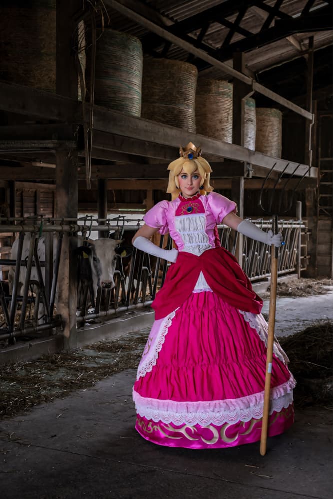 Peach at the farm 🐮 - Photo 8