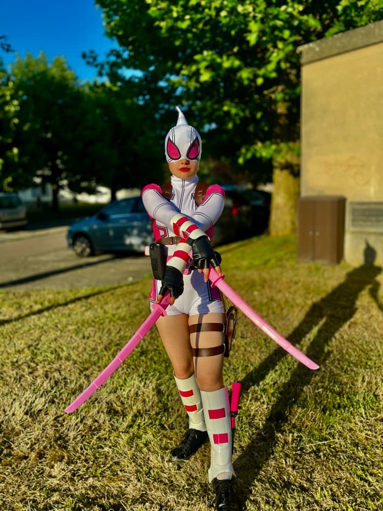 Gwenpool - Photo 7