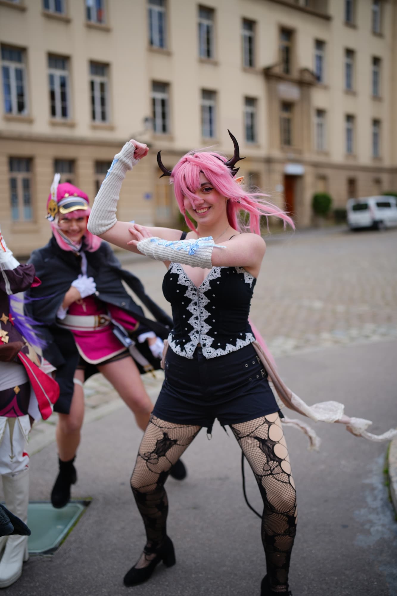 Backstage - Photo 25