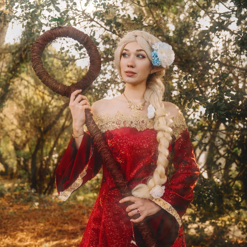 Marcille - Delicious in Dungeon cosplay photoshoot cover