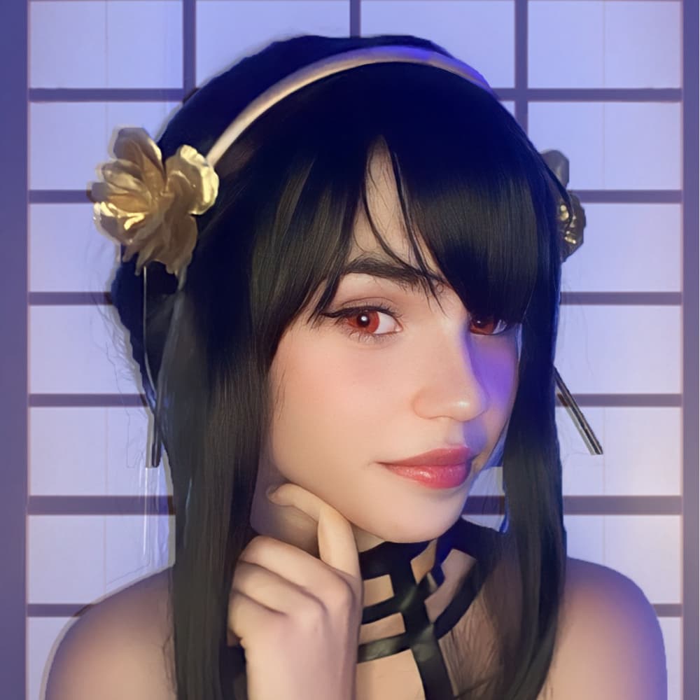 Yor Forger - Spy x Family cosplay photoshoot cover