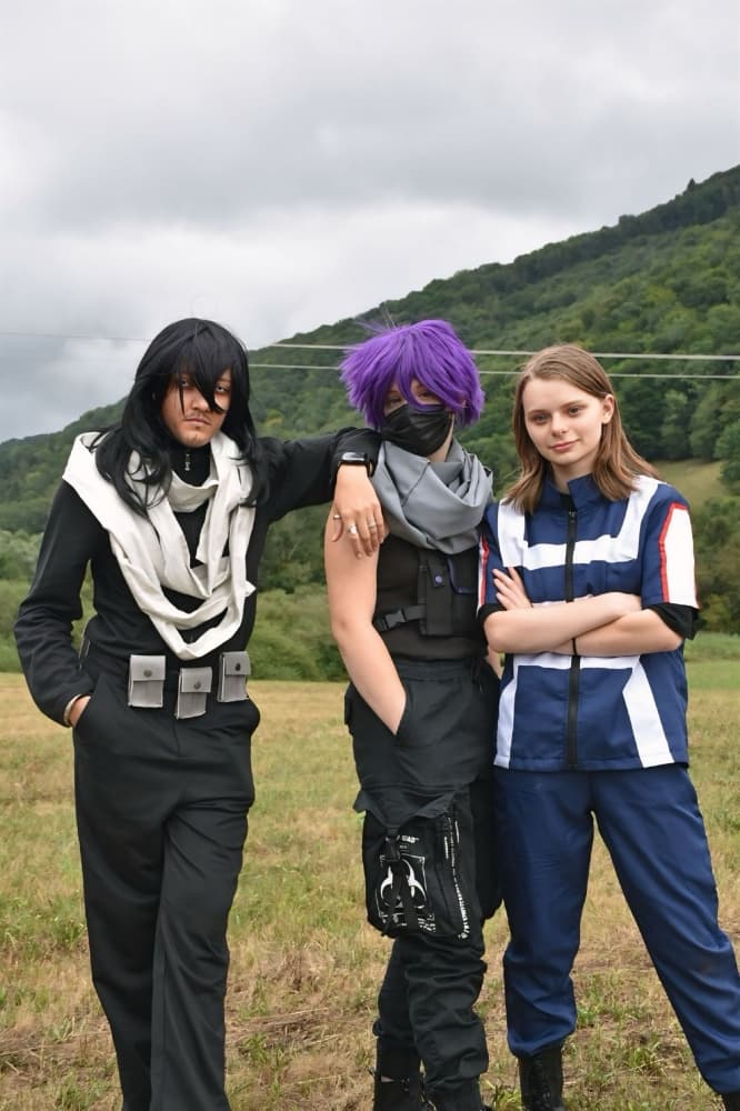 Aizawa Family - Photo 1