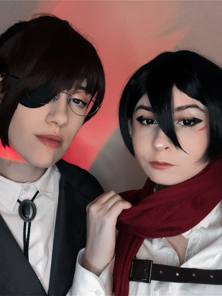 Mikasa & Hange  - Photo 5