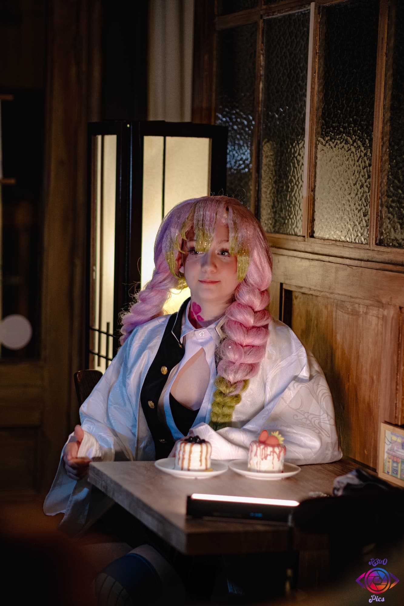 Mitsuri Kanroji - Photo 17