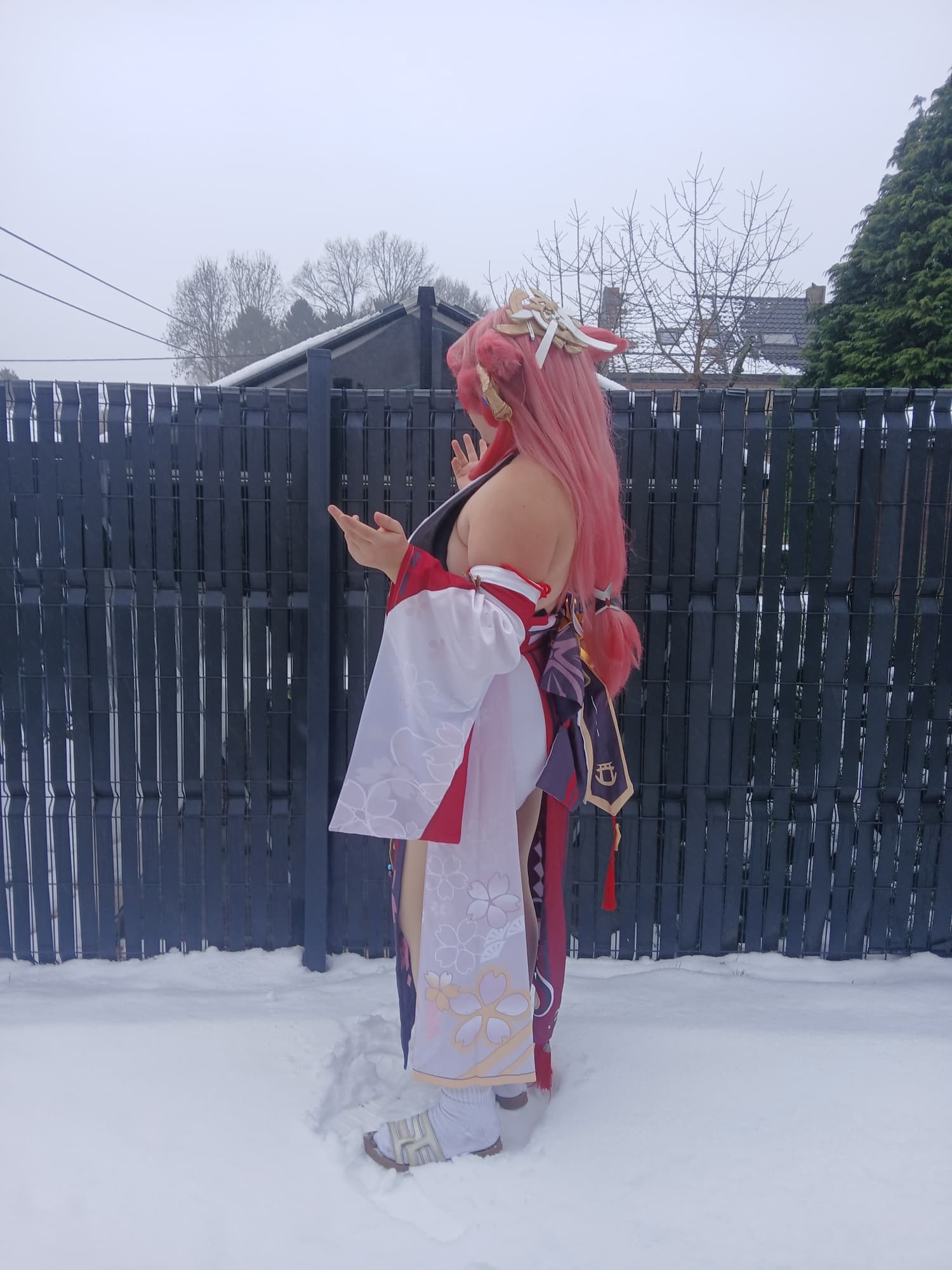 Yae miko in snow - Photo 6