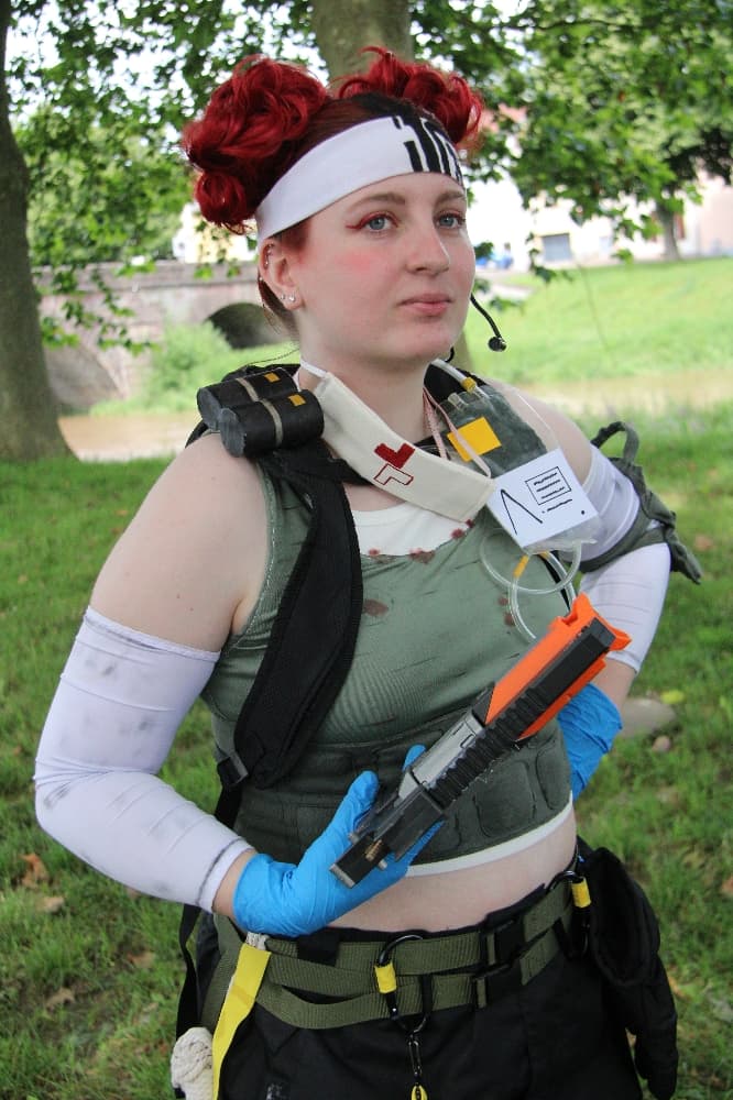 Lifeline (Apex) - Photo 2