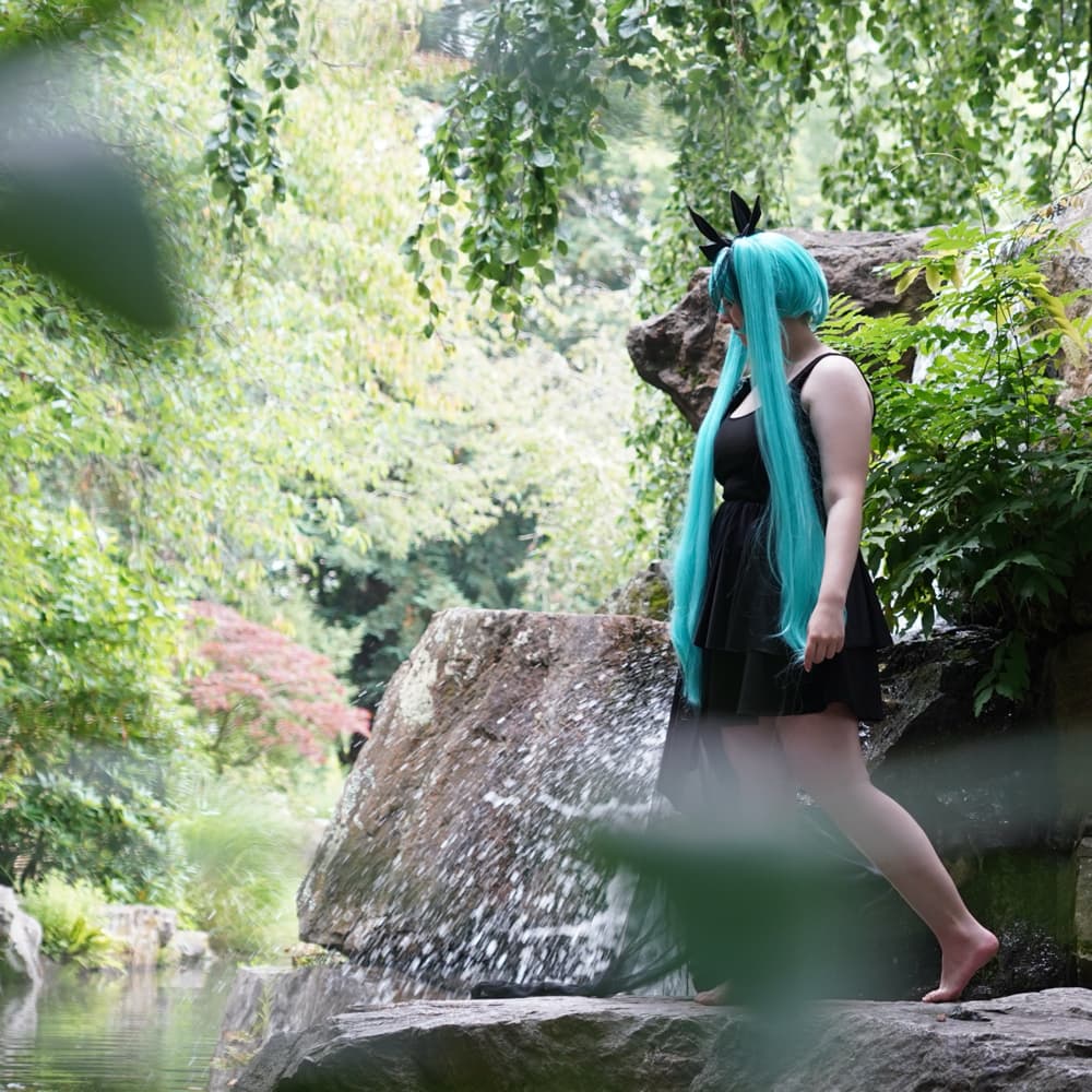 Miku shinkai shoujo - Photo 1