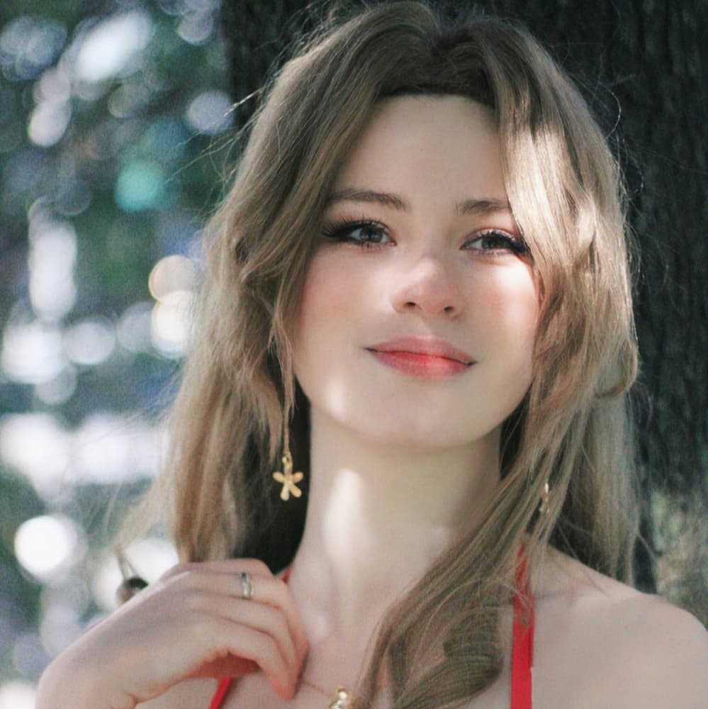 Aerith Wall Market  - Final Fantasy cosplay photoshoot cover