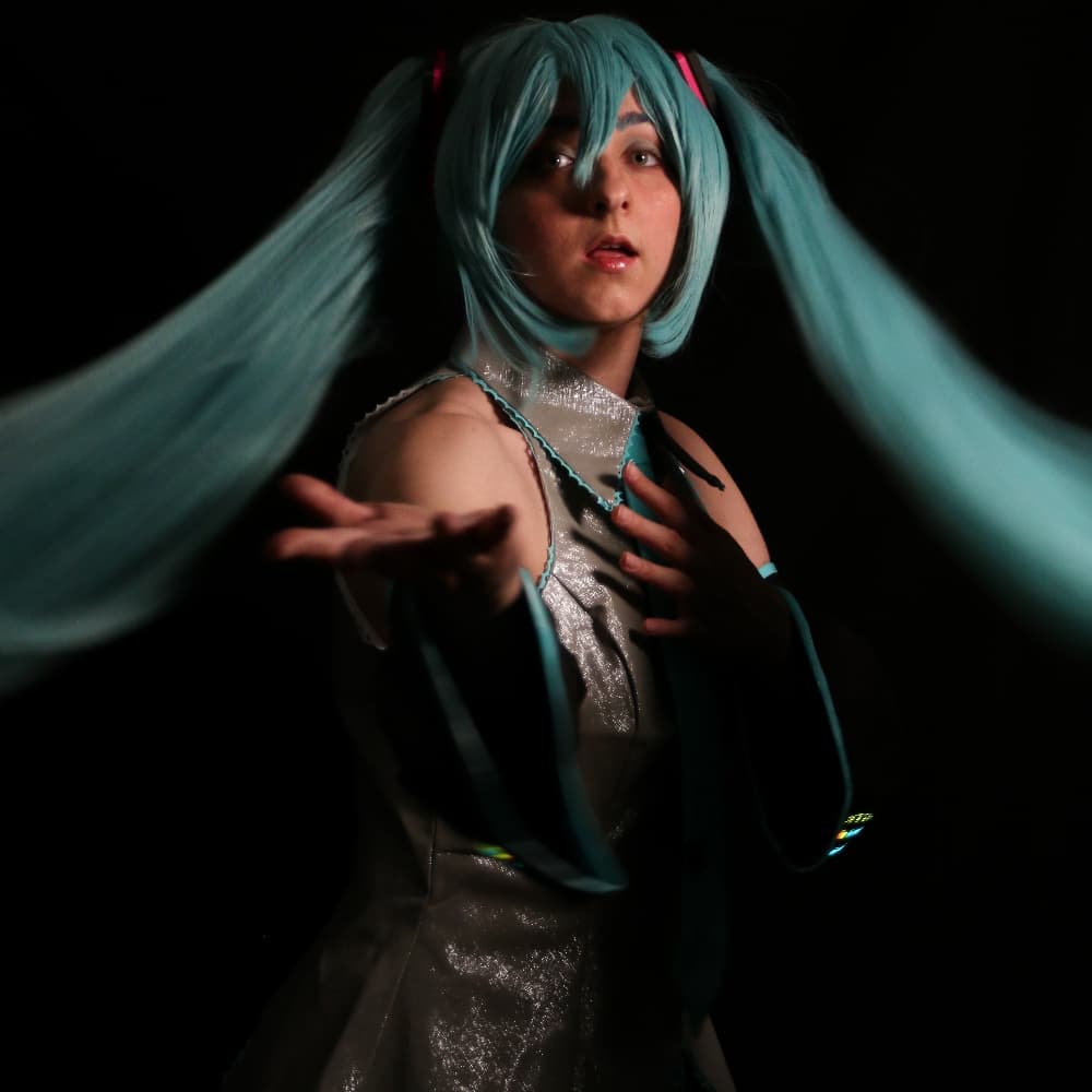 Hatsune Miku - Vocaloid cosplay photoshoot cover