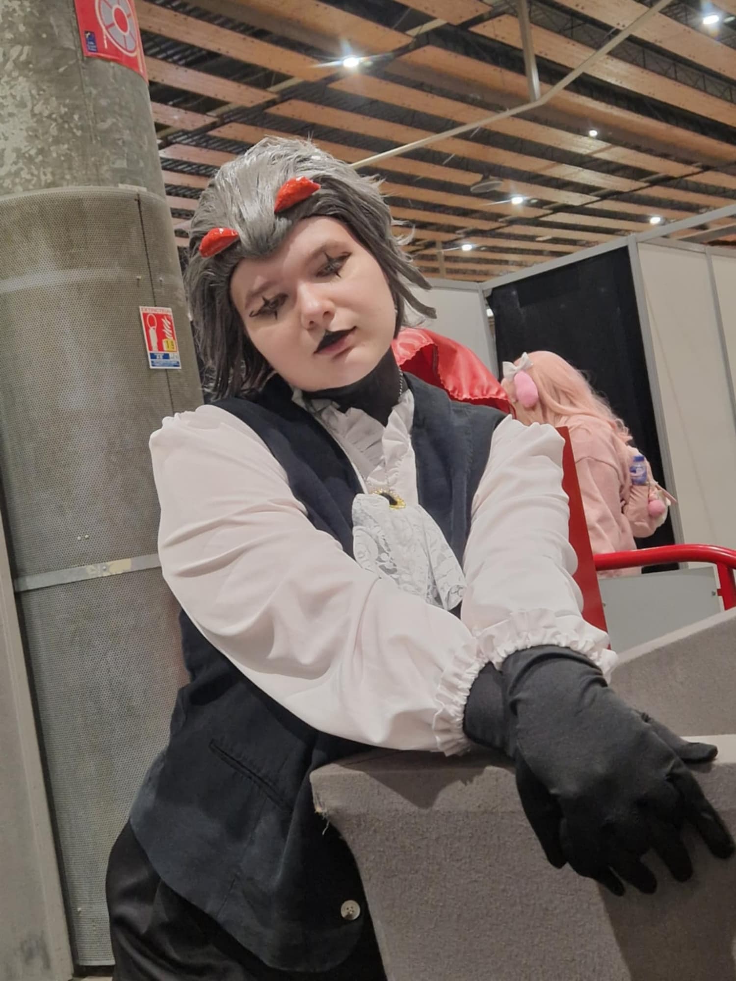 Stolas other outfit - Photo 16