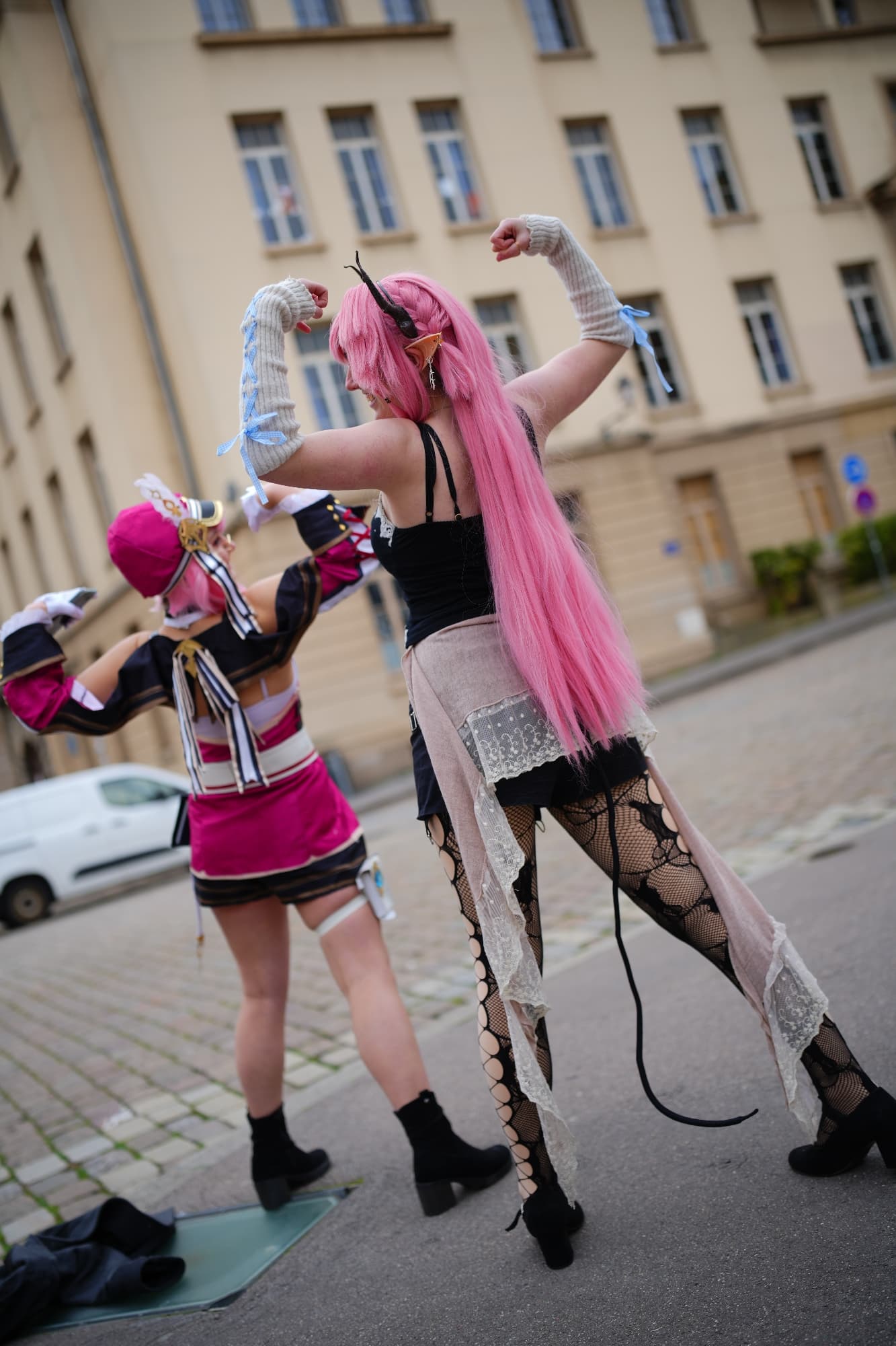 Backstage - Photo 18