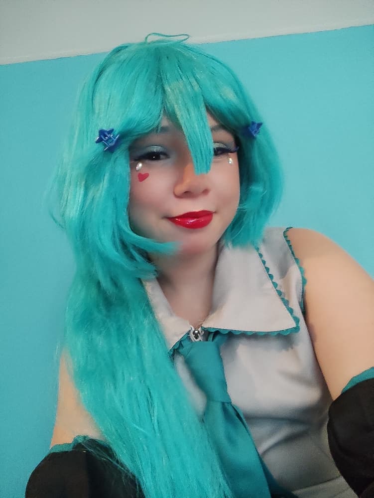 Hatsune Miku 🎤 - Photo 5