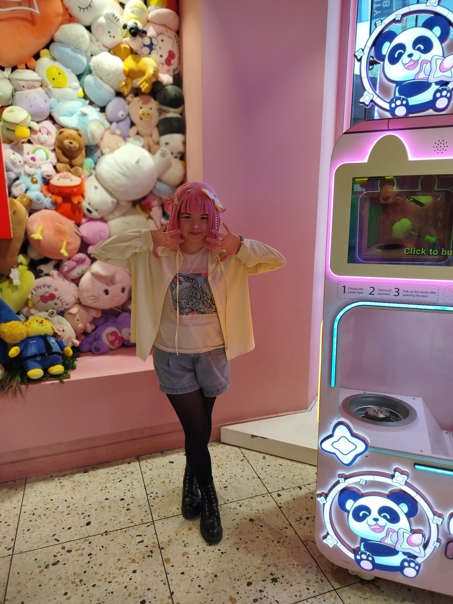 Emu 🩷🎉 - Photo 24