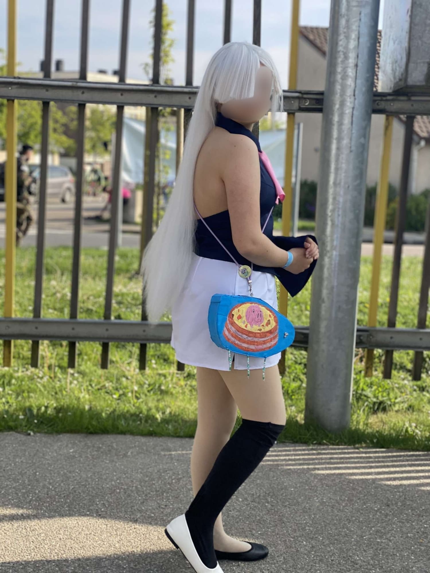 Elizabeth Liones  - Photo 9