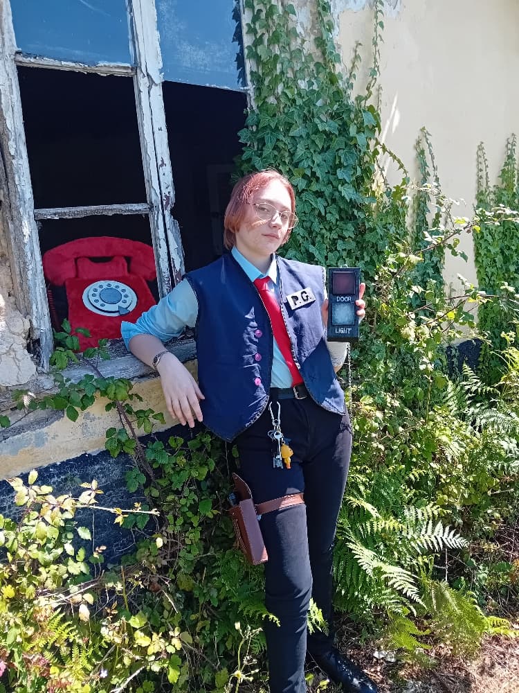 Phone guy - Photo 17