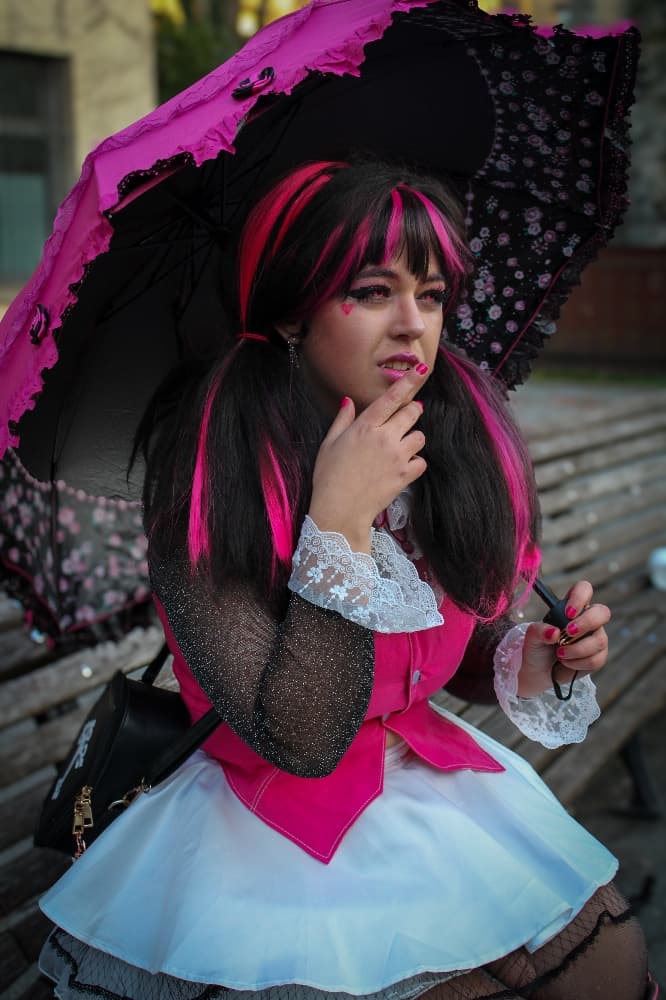 Draculaura - shooting 1 - Photo 3