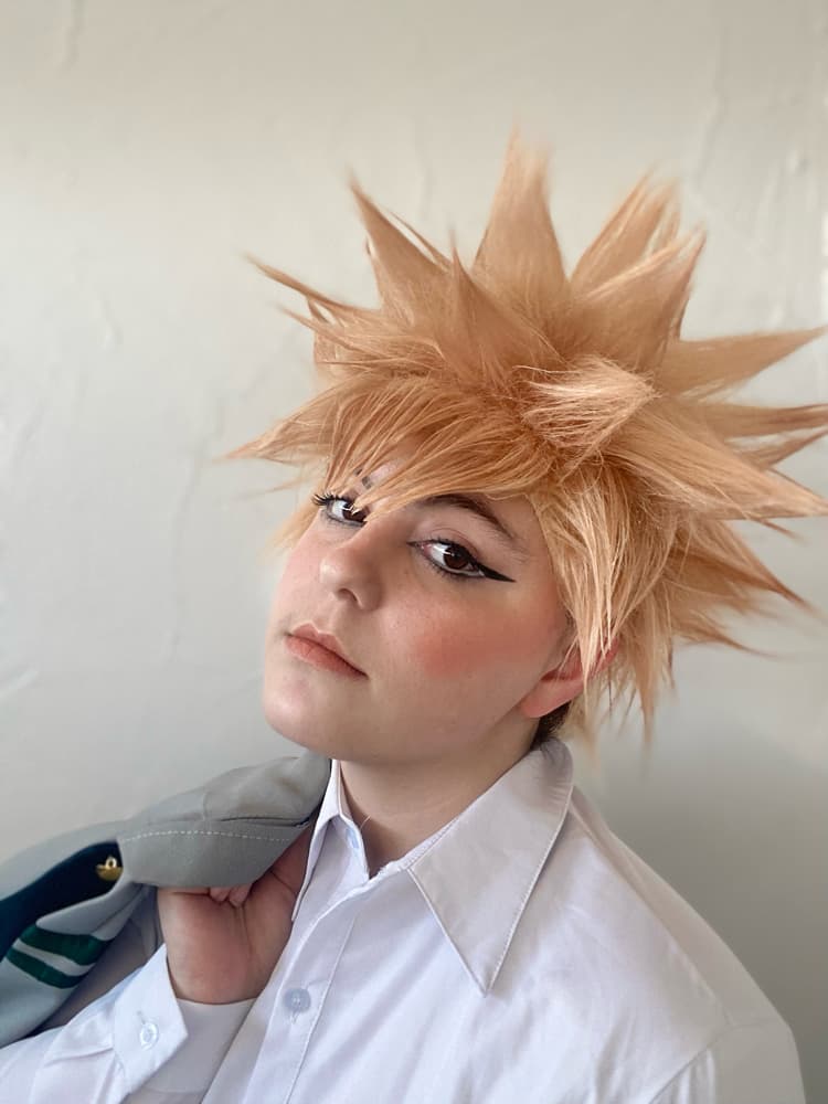 Katsuki Bakugo - Photo 1