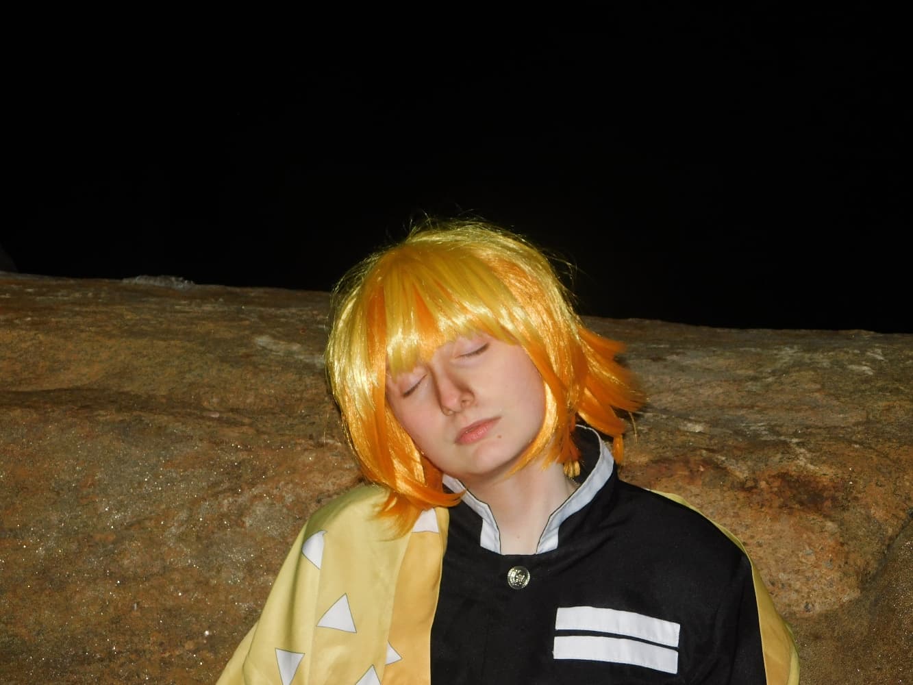 Night Zenitsu - Photo 1