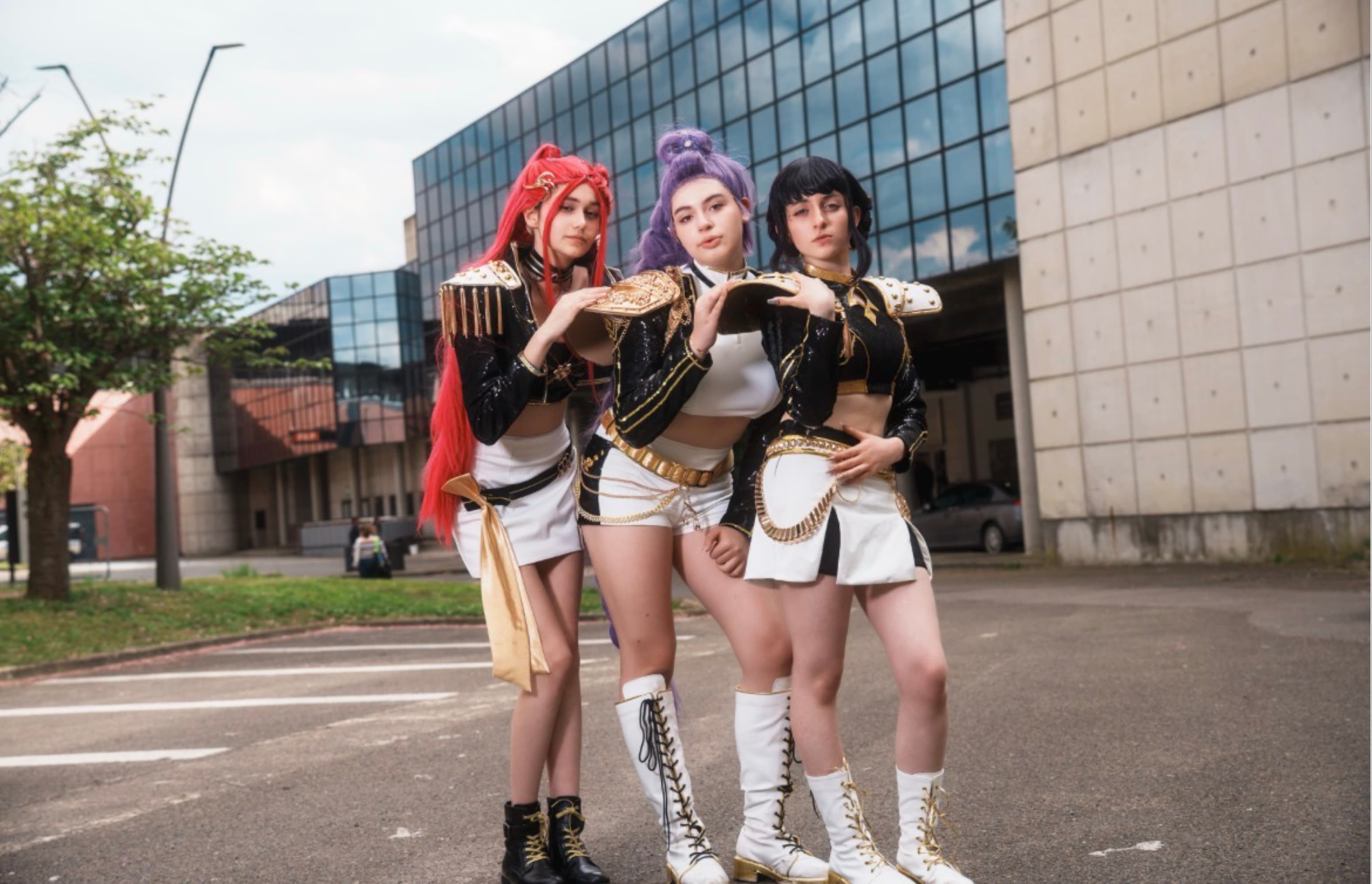 Zoey & Huntrix  - Photo 24