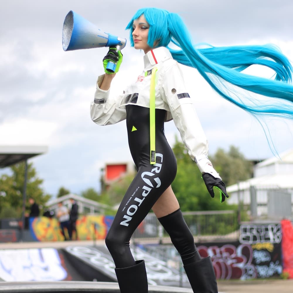 Miku! - Vocaloid cosplay photoshoot cover