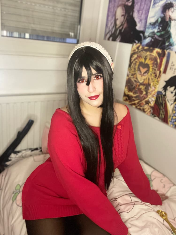 Yor Forger - Photo 20