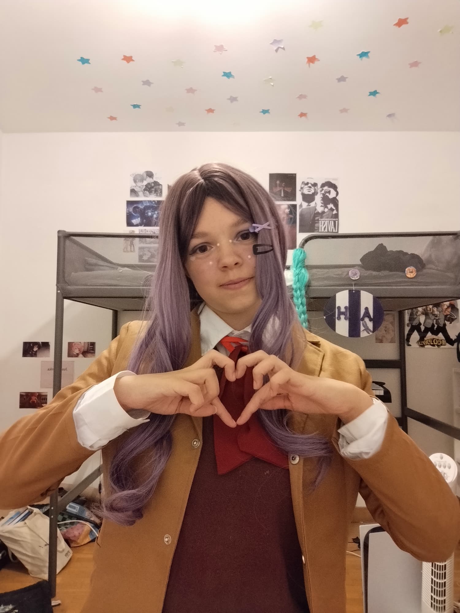 Yuri 🖊️📓 - Photo 2