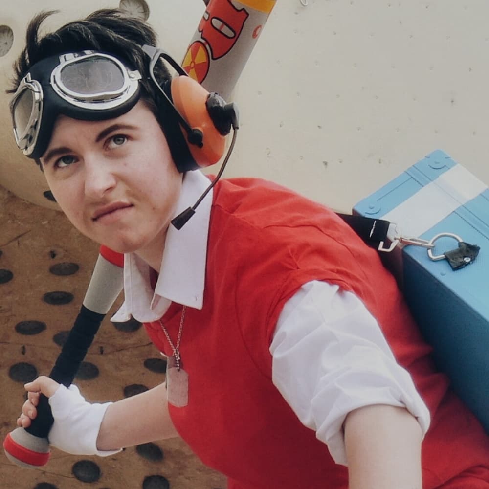 Scout (Red) - Team Fortress 2 cosplay photoshoot cover