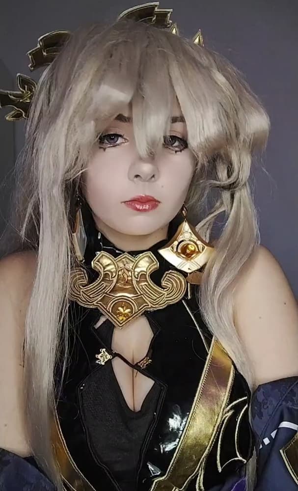 Reverse Yae Miko - Photo 1